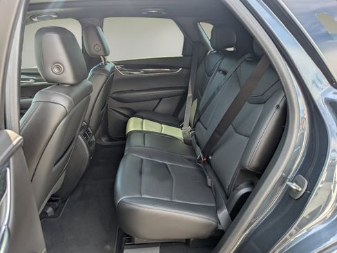 Used 2020 Cadillac XT5 Premium Luxury FWD image 11