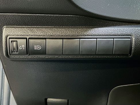 Used 2024 Toyota Corolla SE FWD image 10