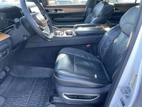 Used 2024 Jeep Grand Wagoneer L Series III image 10