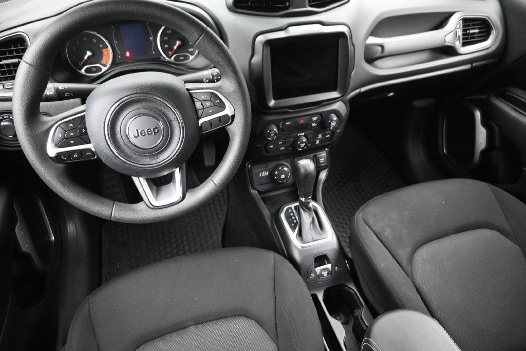 Used 2023 Jeep Renegade Latitude AWD/4WD image 15