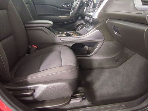 Certified 2023 GMC Acadia SLE w/ Driver Convenience Package image 27