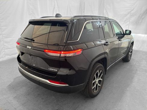 Used 2024 Jeep Grand Cherokee Limited AWD/4WD image 7