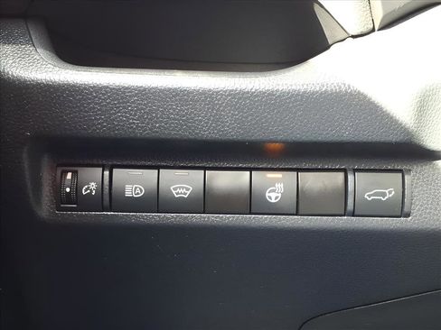 Used 2023 Toyota RAV4 XLE Premium image 18