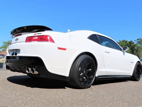 Used 2015 Chevrolet Camaro Z/28 RWD image 9
