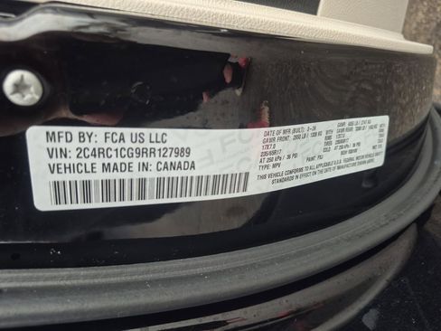 Used 2024 Chrysler Voyager LX image 25