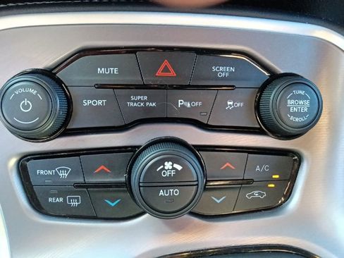 Used 2022 Dodge Challenger R/T w/ Blacktop Package image 24