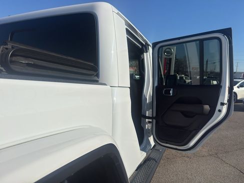 Used 2021 Jeep Gladiator Rubicon image 21