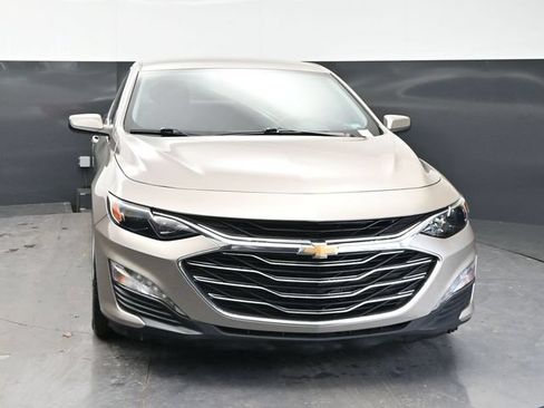 Used 2024 Chevrolet Malibu LT FWD image 2