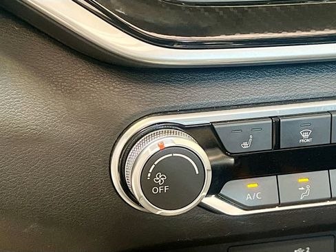 Used 2023 Nissan Altima 2.5 SR w/ SR Premium Package FWD image 20