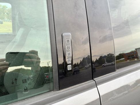 Used 2022 Ford F150 XLT w/ Equipment Group 302A High image 10