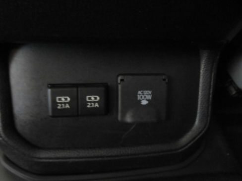 Used 2021 Toyota Highlander Platinum FWD image 62