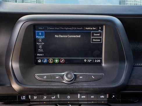 Used 2021 Chevrolet Camaro LT image 17