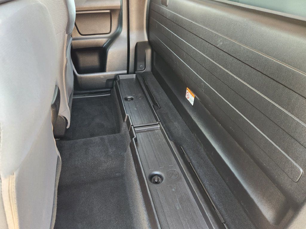 Used 2022 Toyota Tacoma SR RWD image 28