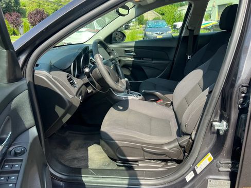 Used 2016 Chevrolet Cruze LT FWD image 19