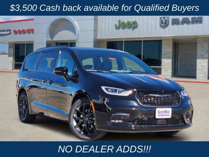 New 2026 Chrysler Pacifica Limited