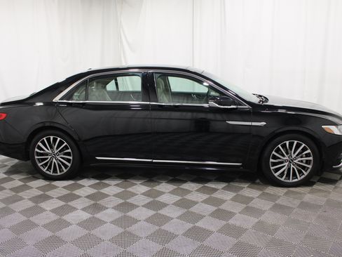 Used 2017 Lincoln Continental Select FWD image 30