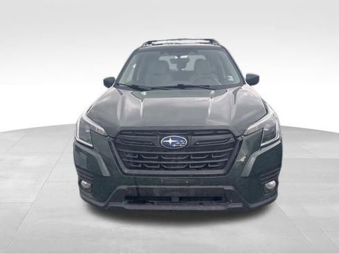 Used 2023 Subaru Forester Premium AWD/4WD image 5