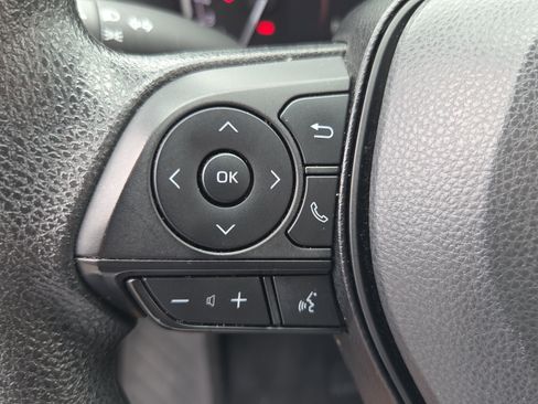 Used 2024 Toyota RAV4 XLE AWD/4WD image 23