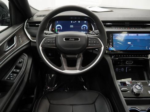 New 2026 Jeep Grand Cherokee Limited image 19