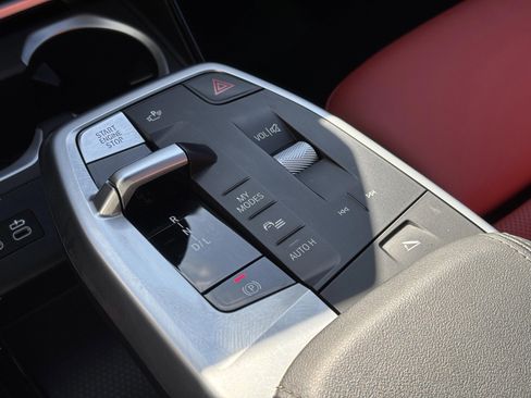 Certified 2025 BMW X2 xDrive28i image 13