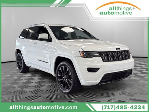 Used 2020 Jeep Grand Cherokee Altitude AWD/4WD image 1