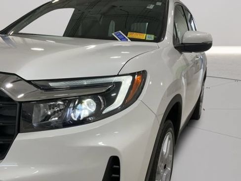 Used 2024 Honda Passport EX-L image 32
