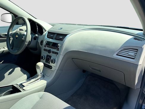Used 2011 Chevrolet Malibu LS FWD image 24
