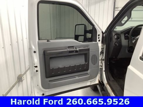 Used 2014 Ford F250 XL w/ Power Equipment Group image 14