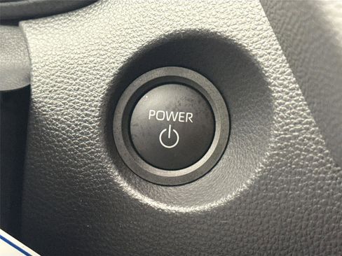 Certified 2026 Toyota Corolla Cross SE image 21