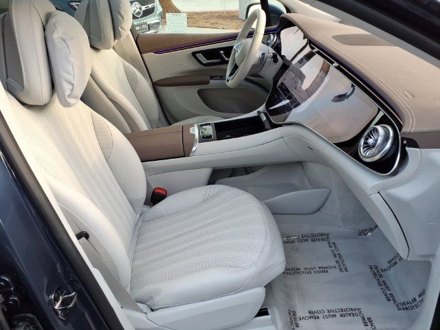 Used 2023 Mercedes-Benz EQS 580 4MATIC SUV image 15