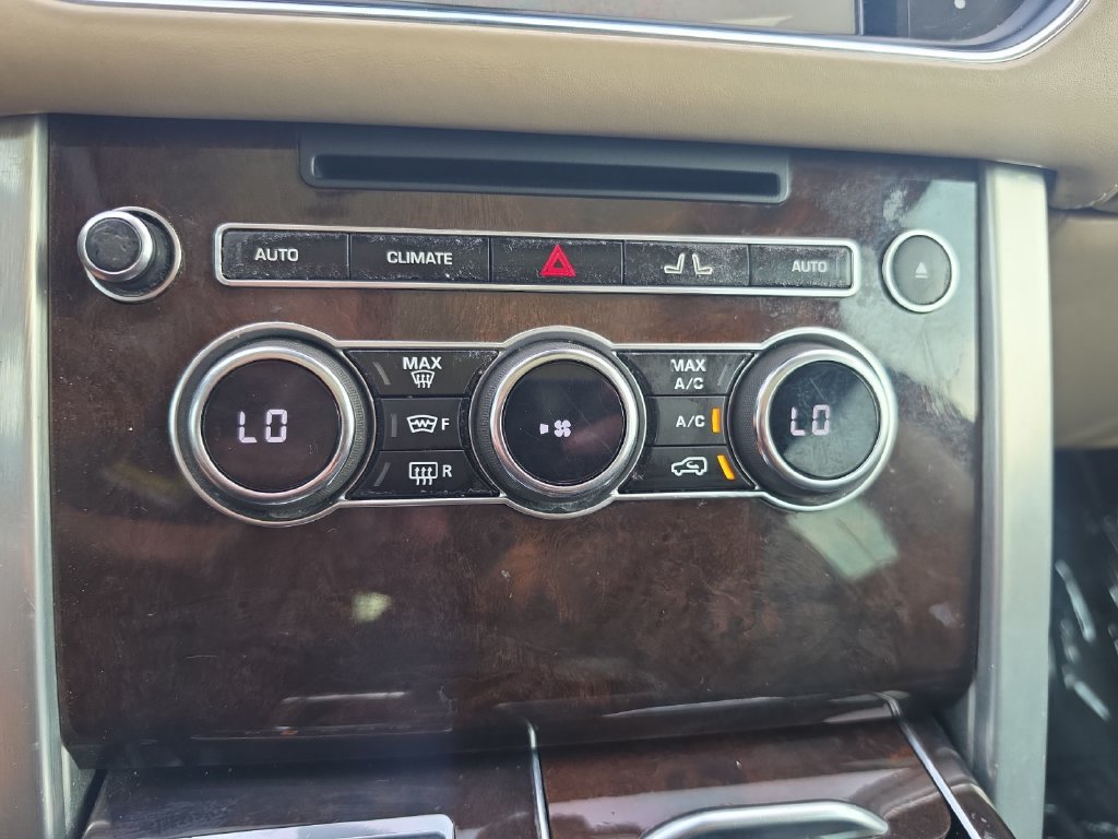 Used 2015 Land Rover Range Rover Autobiography AWD/4WD image 19