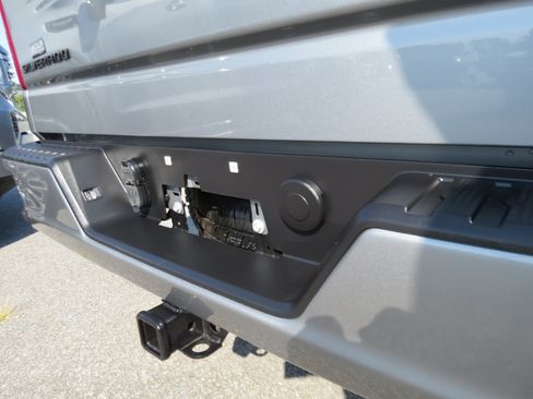 Used 2025 Chevrolet Silverado 1500 Custom w/ Turbomax Blackout Package AWD/4WD image 16