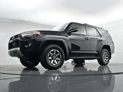 Used 2023 Toyota 4Runner TRD Off-Road Premium AWD/4WD image 39