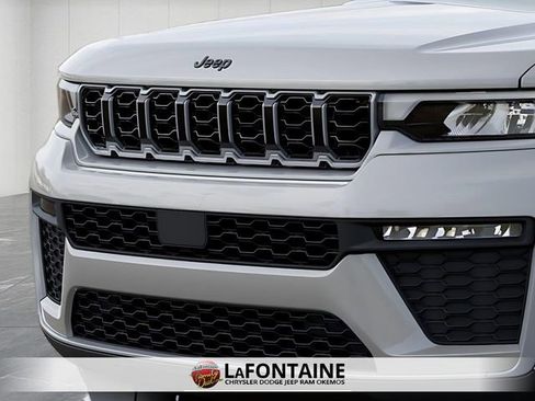 New 2026 Jeep Grand Cherokee Limited AWD/4WD image 11