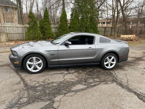 Used 2012 Ford Mustang GT image 2