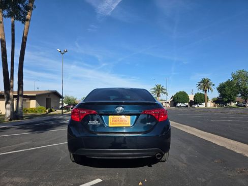 Used 2018 Toyota Corolla SE w/ Body Protection Package FWD image 10