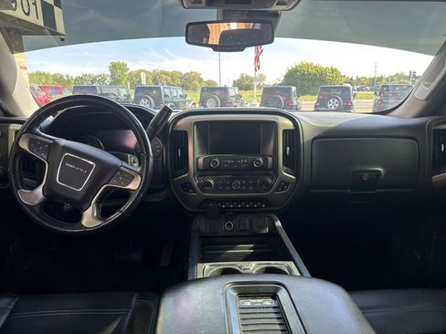 Used 2017 GMC Sierra 1500 Denali w/ Denali Ultimate Package AWD/4WD image 3