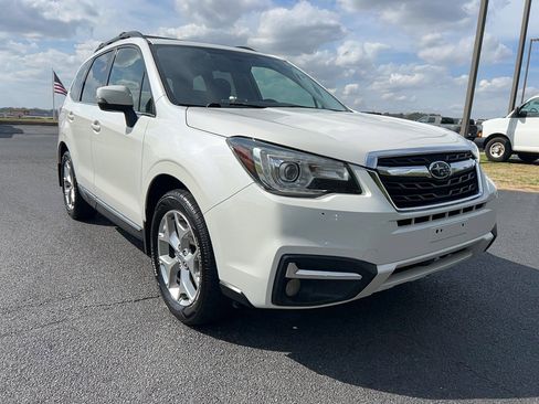 Used 2017 Subaru Forester 2.5i Touring image 3