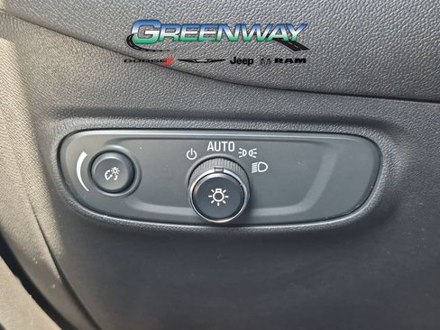 Used 2023 Chevrolet Equinox LS w/ LS Convenience Package FWD image 20
