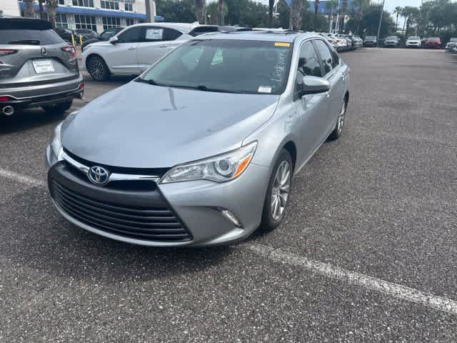 Used 2015 Toyota Camry XLE w/ Moonroof Package FWD image 3