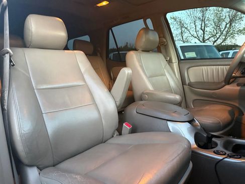 Used 2006 Toyota Sequoia Limited image 12