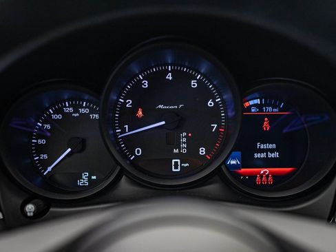 New 2026 Porsche Macan Turbo image 35