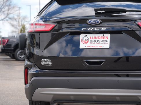 Used 2024 Ford Edge SEL w/ Convenience Package AWD/4WD image 12