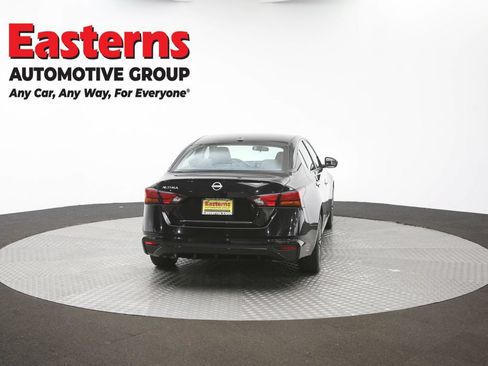 Used 2025 Nissan Altima 2.5 SV FWD image 34