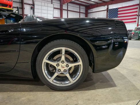 Used 2003 Chevrolet Corvette Convertible w/ Preferred Equipment Group1 RWD image 5