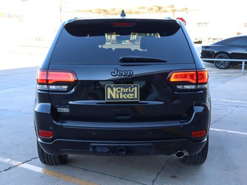 Used 2022 Jeep Grand Cherokee Laredo X image 13