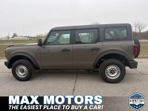 New 2025 Ford Bronco 4-Door image 12