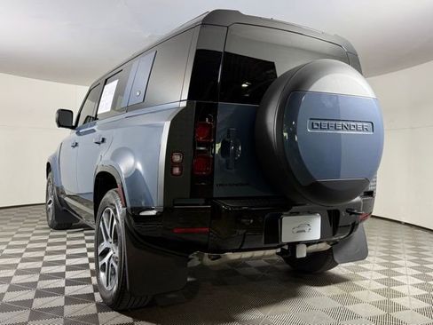 Used 2024 Land Rover Defender 110 X-Dynamic SE image 4