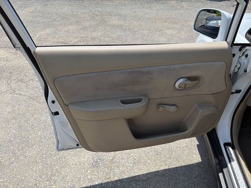 Used 2009 Nissan Versa 1.8 S w/ ABS Pkg FWD image 7
