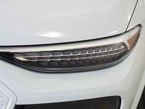 Used 2025 Audi Q6 e-tron Premium Plus w/ Premium Plus image 31